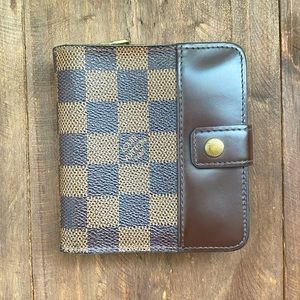 Louis Vuitton damier Ebene compact wallet